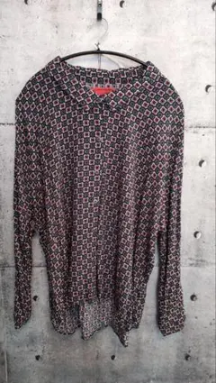 オシャレウォーカー　somari レトロ柄シャツのサムネイル