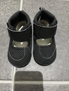 asics ベビーサンダル ブラック　13cm