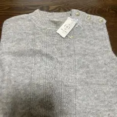 サマンサモスモスニットベスト ボタン付き　新品