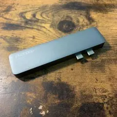 Macbook用　USBハブ