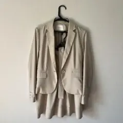 THE SUITS COMPANY オフホワイト　スーツセット