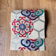 セール！　帯 白地 亀甲 銀 赤　大判花柄 雲柄　刺繍