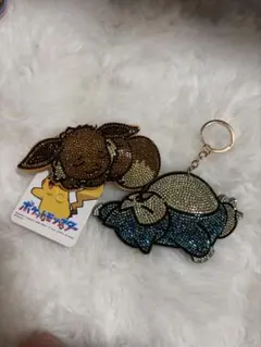 ポケモン　キラキラストーンキーホルダー　カビゴン　ラインストーン イーブイ