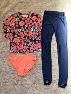 GAP 花柄ラッシュガード・ビキニ・レギンスセット 140㎝