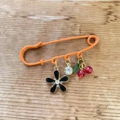 ハンドメイド ブローチ 安全ピンチャーム