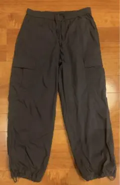 UNIQLO ワイドストレートカーゴパンツ　Lサイズ　黒
