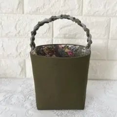 Item thumbnail for item 2f3d3bc5-bb92-46e0-9a77-cc253d1fca19