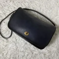 未使用 COACH コーチ シグネチャー ターンロック チェーンバッグ 中古・古着通販】COACH (コーチ) シグネチャーショルダーバッグ