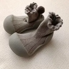 Attipas ベビーシューズ 11.5cm グレー ボンボン