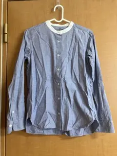 青と白のボタンダウンシャツ XSのサムネイル