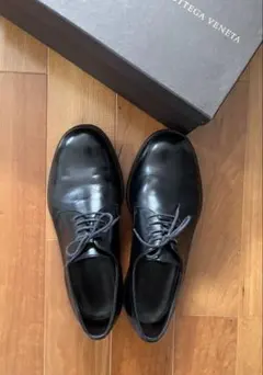 Bottega Veneta ブラック 革靴のサムネイル