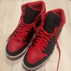 bred スニーカー