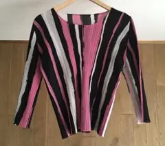 美品 PLEATS PLEASEプリーツプリーズ　　トップスのサムネイル