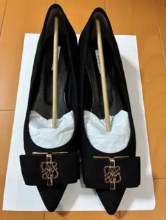 RANDA モノグラムパーツリボンフラットパンプス　ブラック