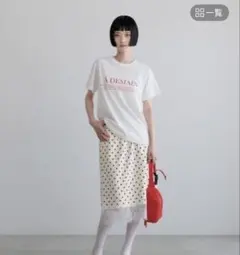LOWRYSFARM ストレッチサテンレーススカート（ショート丈）のサムネイル