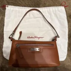 R*★様 美品 Ferragamo フェラガモ 　ワンショルダーバッグ ブラウン