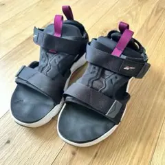 Reebok スポーツサンダル