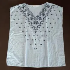 エニィスィス　ストライプノースリーブ刺繍シャツ