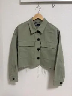 ZARA オリーブグリーン クロップドジャケット