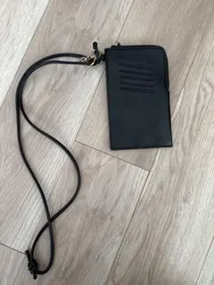 apart by lowrys スマホショルダー