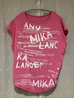 MIKANO MIKALANCE ルーズフィット ピンク Tシャツ 文字プリント
