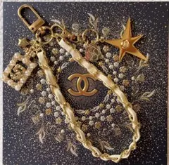 CHANEL _シャネル ホリデー限定 _彗星　チャーム & スマホストラップ
