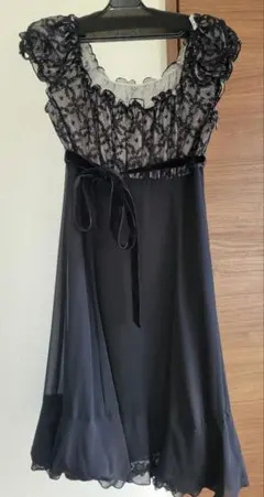 レース付きノースリーブ黒ワンピース サイズ2