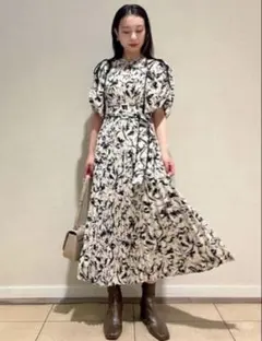 最安値 snidel 2WAYボリュームスリーブプリントワンピース　アイボリー