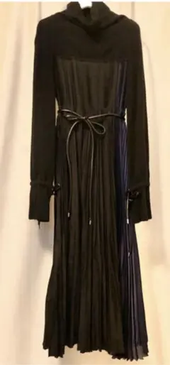 2025年最新】sacai ニットワンピースの人気アイテム - メルカリ