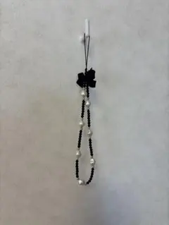 リボン付き黒白パールストラップ