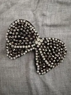 美品リボンブローチ　ヘアアクセサリー