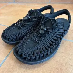 先月購入 KEEN UNEEK サンダル ブラック 27cm - メルカリ