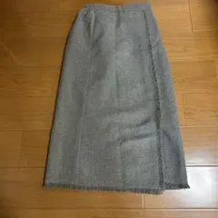 グレー タイトスカート フリンジデザイン