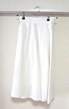 UNIQLO ホワイト フレアスカート Sサイズ