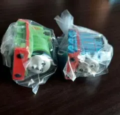 トーマス　つまんでつなげてますこっと