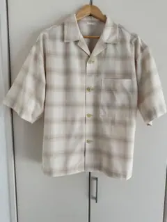 GU ベージュ チェック柄 半袖シャツ