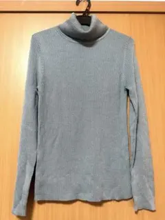 GU タートルネックニット