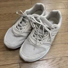 美品　レディース　ニューバランス　スニーカー