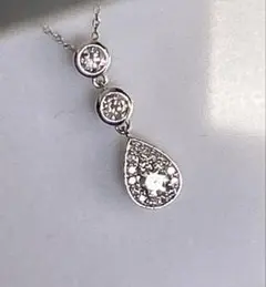 高級ダイヤモンド 0.38ctティアドロップ パヴェダイヤモンドヘッドネックレス