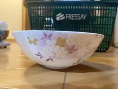 ミニ丼　どんぶり　大きめの飯椀　サラダボウル　宇野千代　未使用　食器のサムネイル