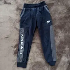 Nike キッズ　XS 130スウェットパンツ