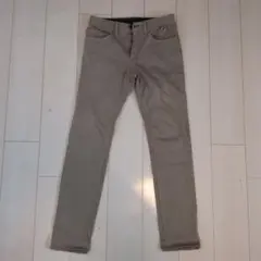 ベージュ スリムフィット チノパン