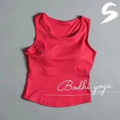 フューシャレッドSサイズ カップ付きタンクトップ ヨガウェア ブラトップ