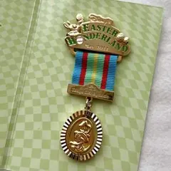 【非売品】バッジ　ドナルド　東京ディズニーランド　イースター　2011年