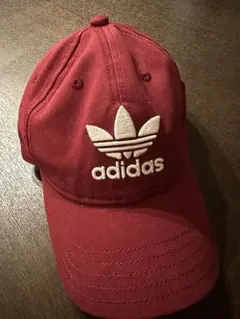 adidas ボルドー　キャップ フリーサイズ
