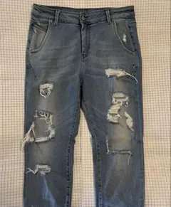 DIESEL ダメージジーンズ