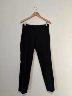 ユニクロ　ブラック スラックス