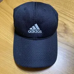 adidas ブラック メッシュキャップ
