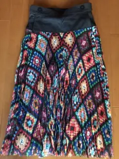 sacai プリーツパンツ　タグ付き新品のサムネイル