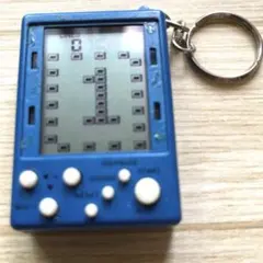 レトロミニテトリス　キーチェーン型　電子ゲーム　新品ボタン電池と交換済み